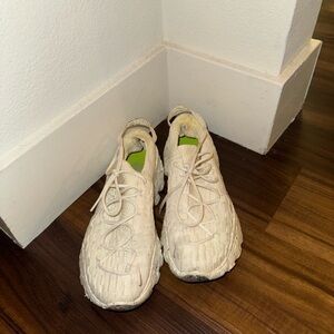 Nike Space Hippie 04